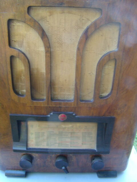Radio set cabinetry vintage wood