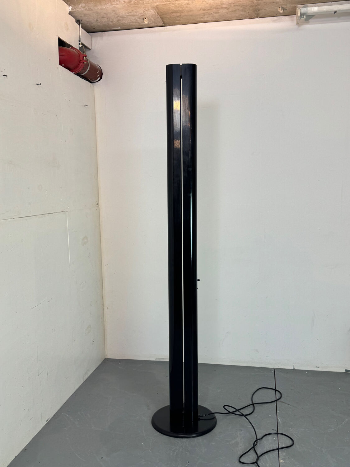 Italian iconic black Artemide Megaron uplighter floor lamp 1980s
