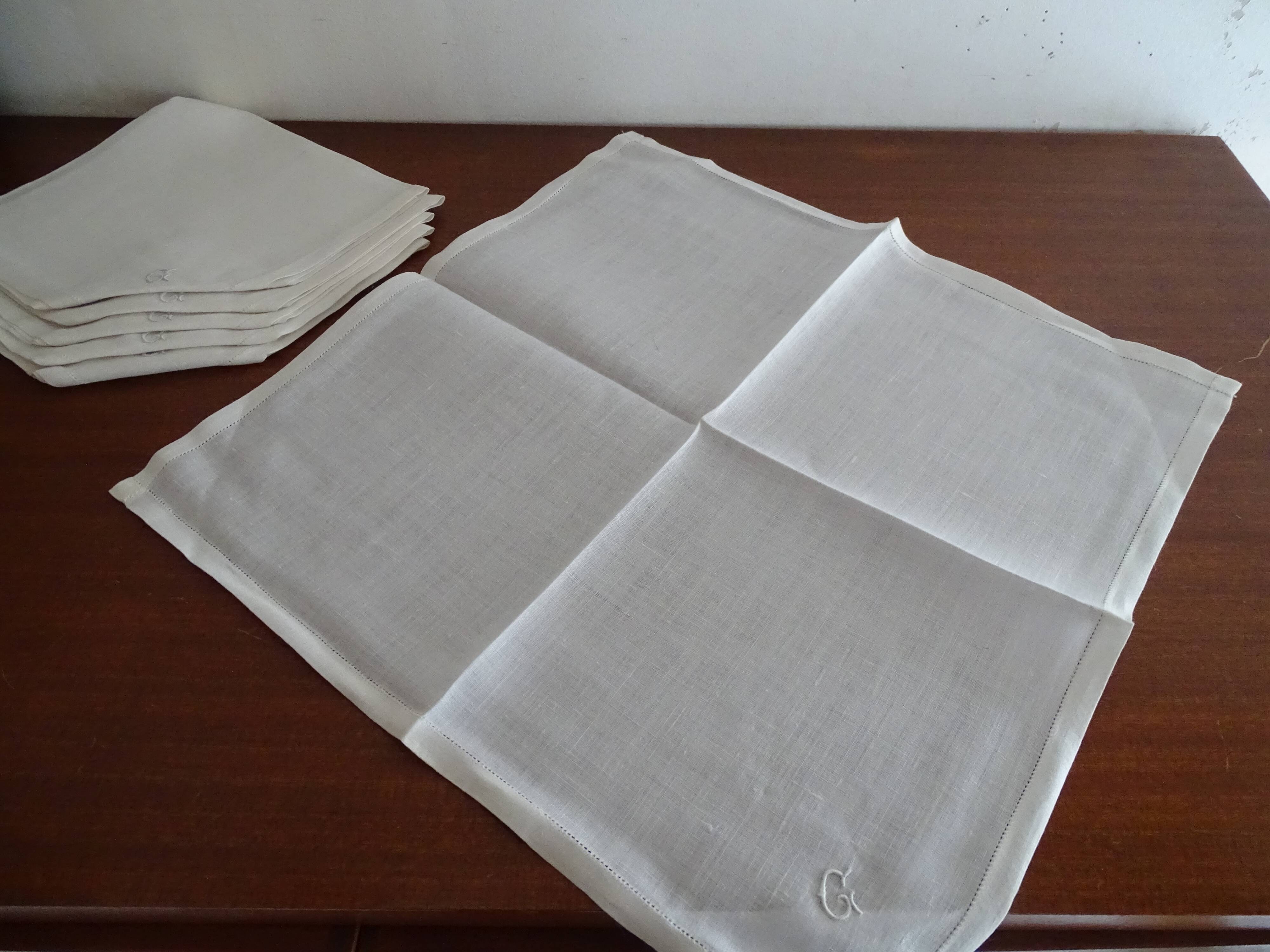 6 old monogrammed G cotton napkins