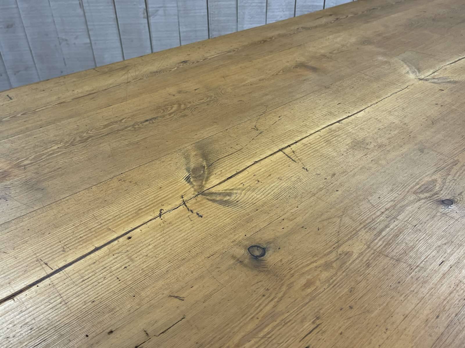 Early 20th century farmhouse table in fir and chestnut with benches