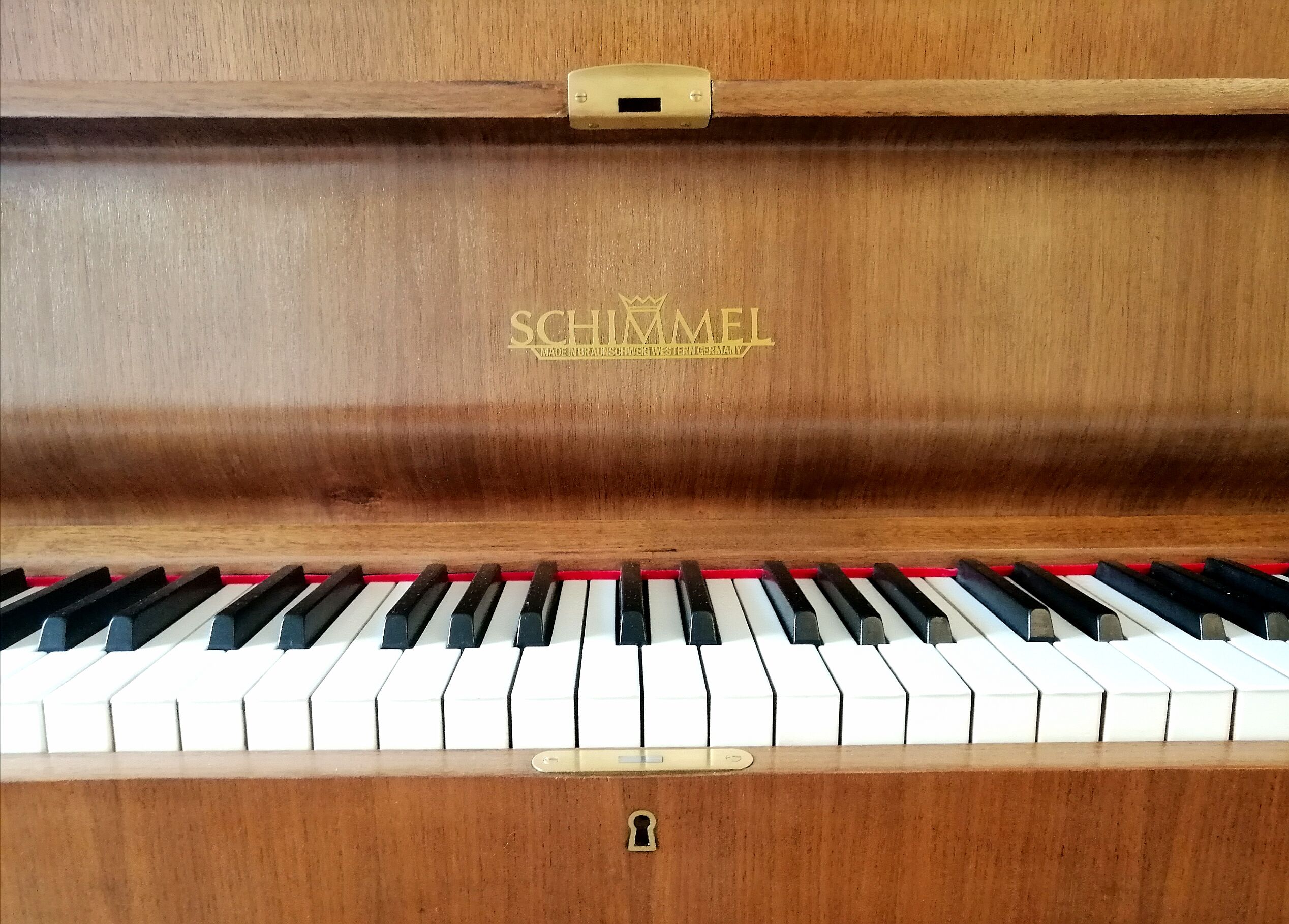 Schimmel piano with lamp 1968 braunschweig