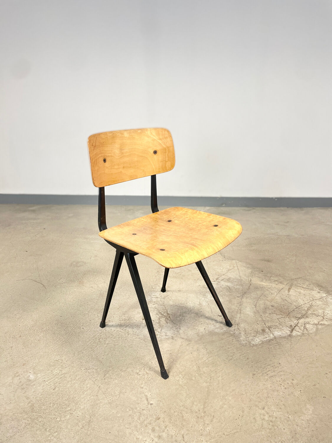 School chair result Friso Kramer, 60s, Netherlands