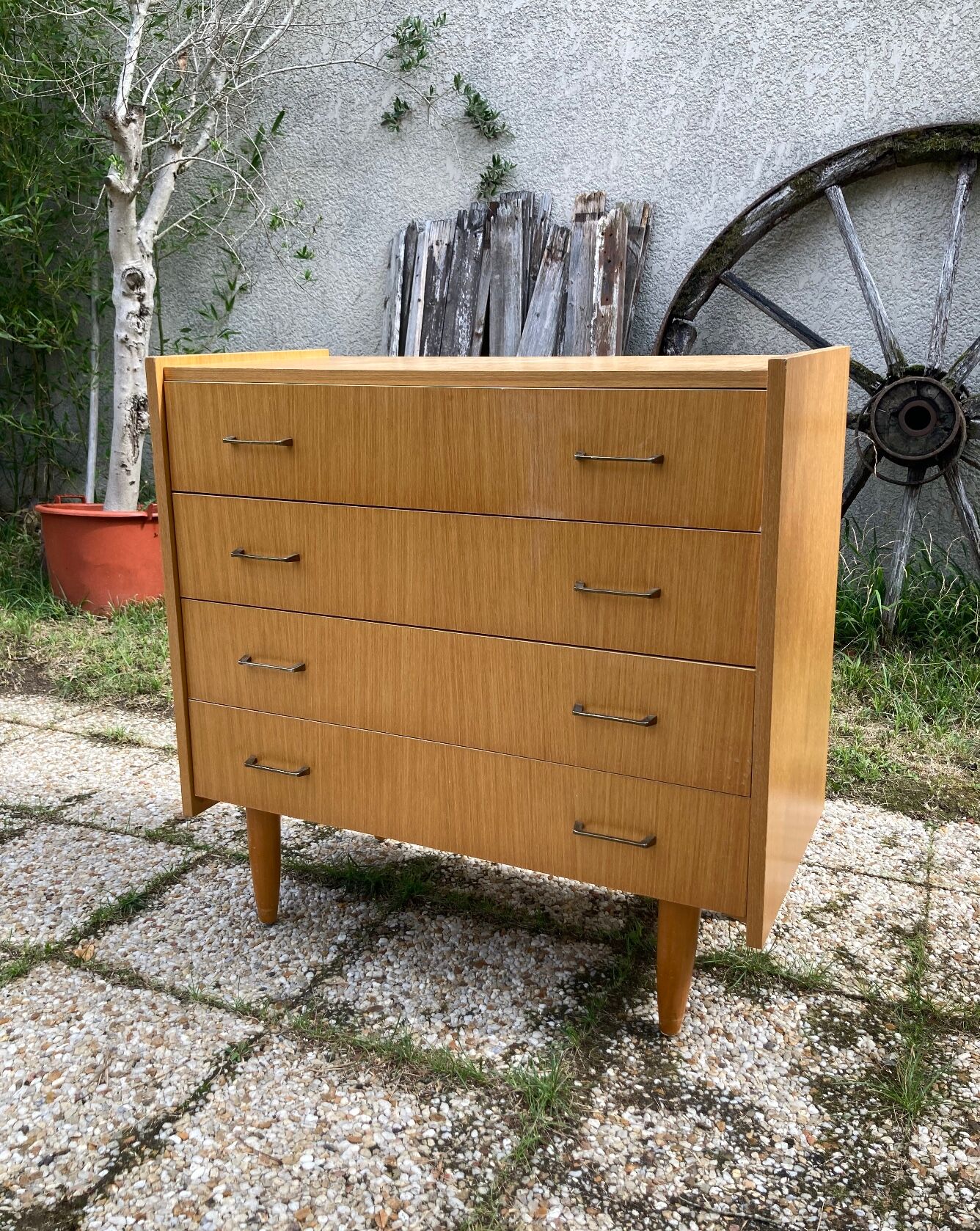Vintage chest of drawers