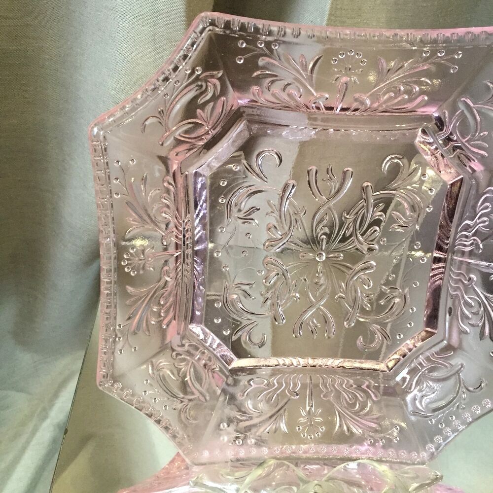 Octagonal plate pink glass portieux decor foliage decor pearl