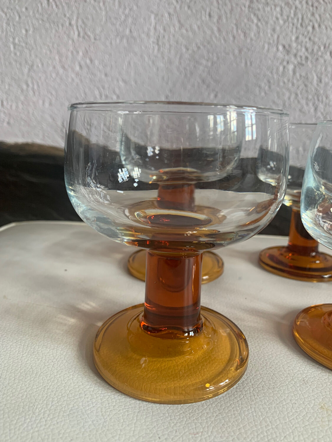 Set stemmed glasses - amber - 70s