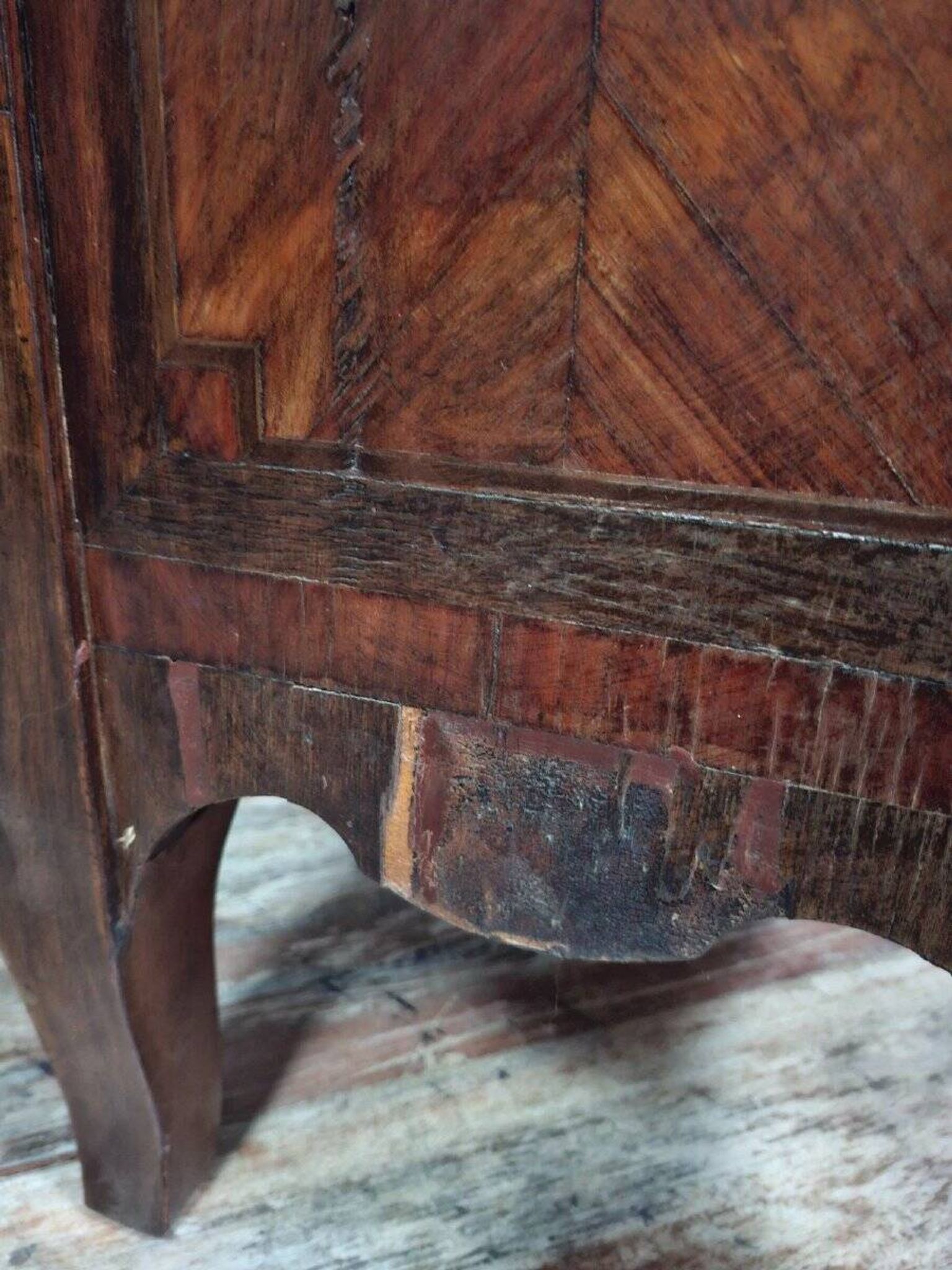 Secretary in a week planner style from the Louis XVI period in marquetry (to be restored)