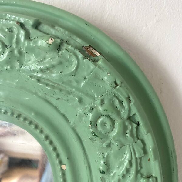 Miroir ancien classique – cadre bois et plâtre – repeint vert années 60