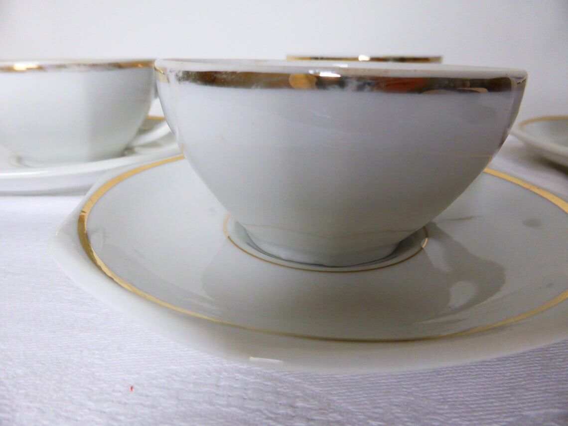 Set of 4 bistro coffee cups with gold rim