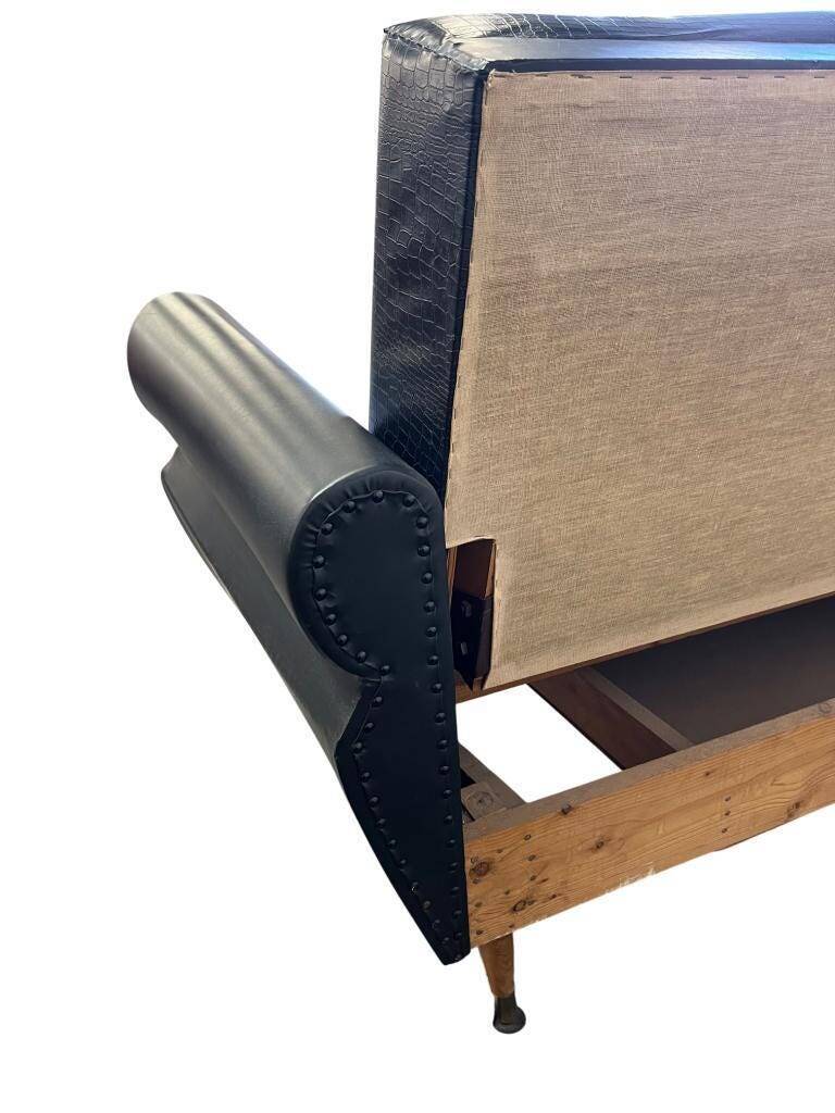 Vintage black and red sofa / three-seater / sofa bed