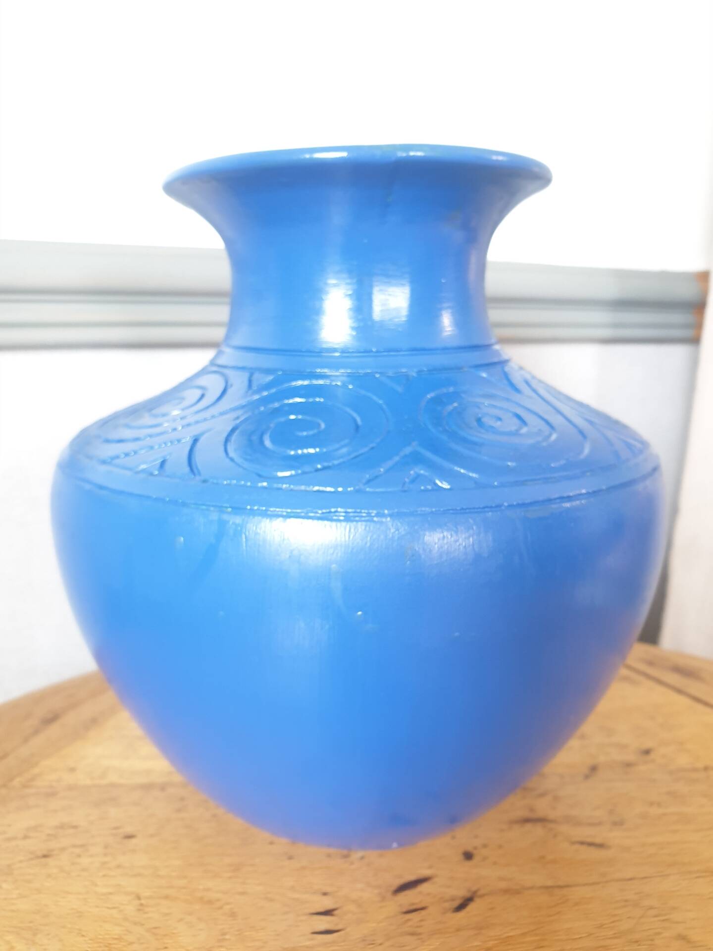 Majorelle blue Medicis-type vase