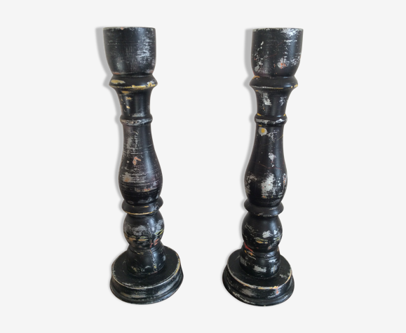 Paire de bougeoirs en bois