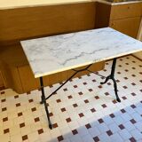 Bistro table in white marble