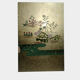 Triptyque de tableaux laqués style japonais représentant des fleurs sur fond or