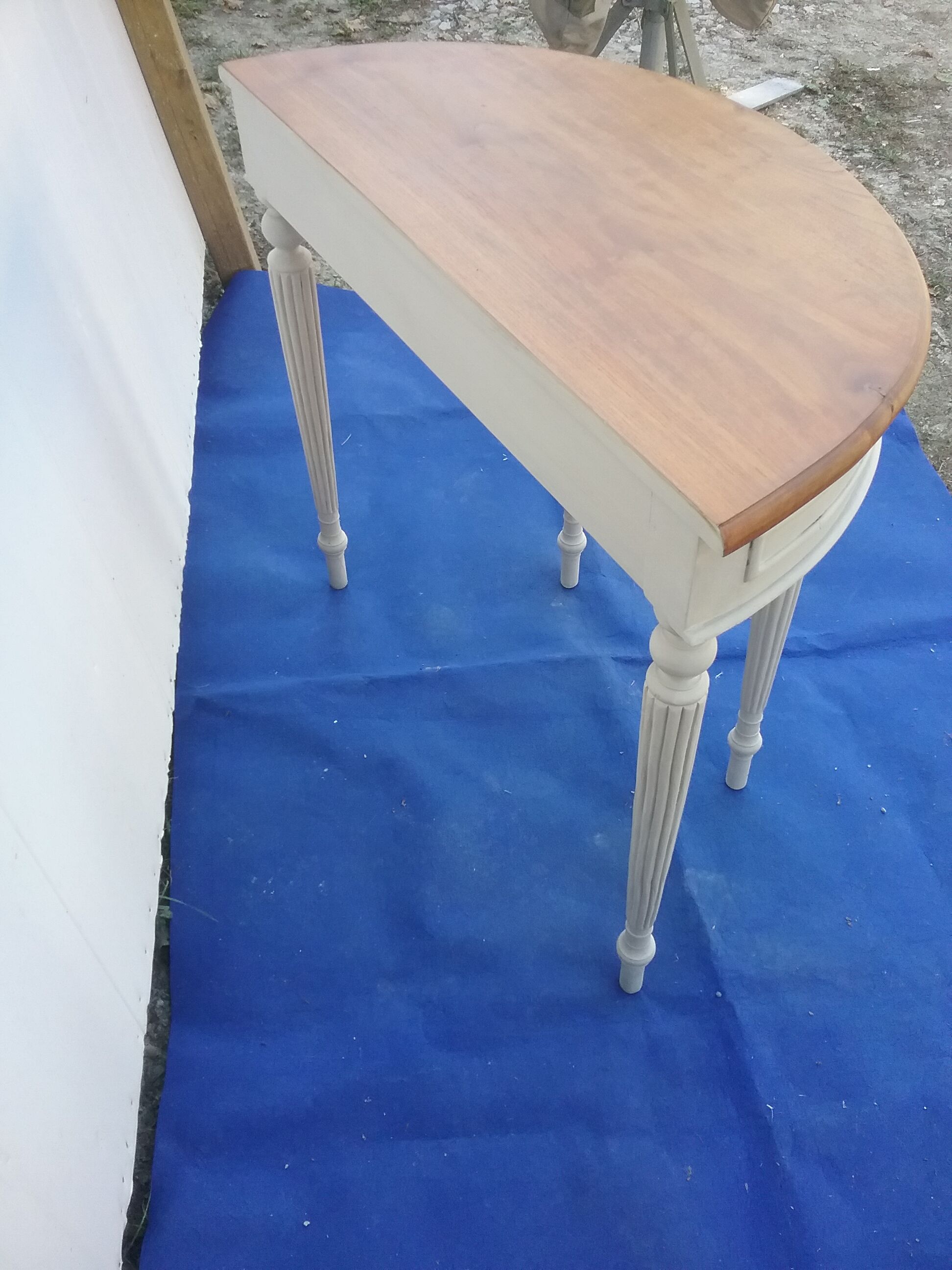 Half-moon console