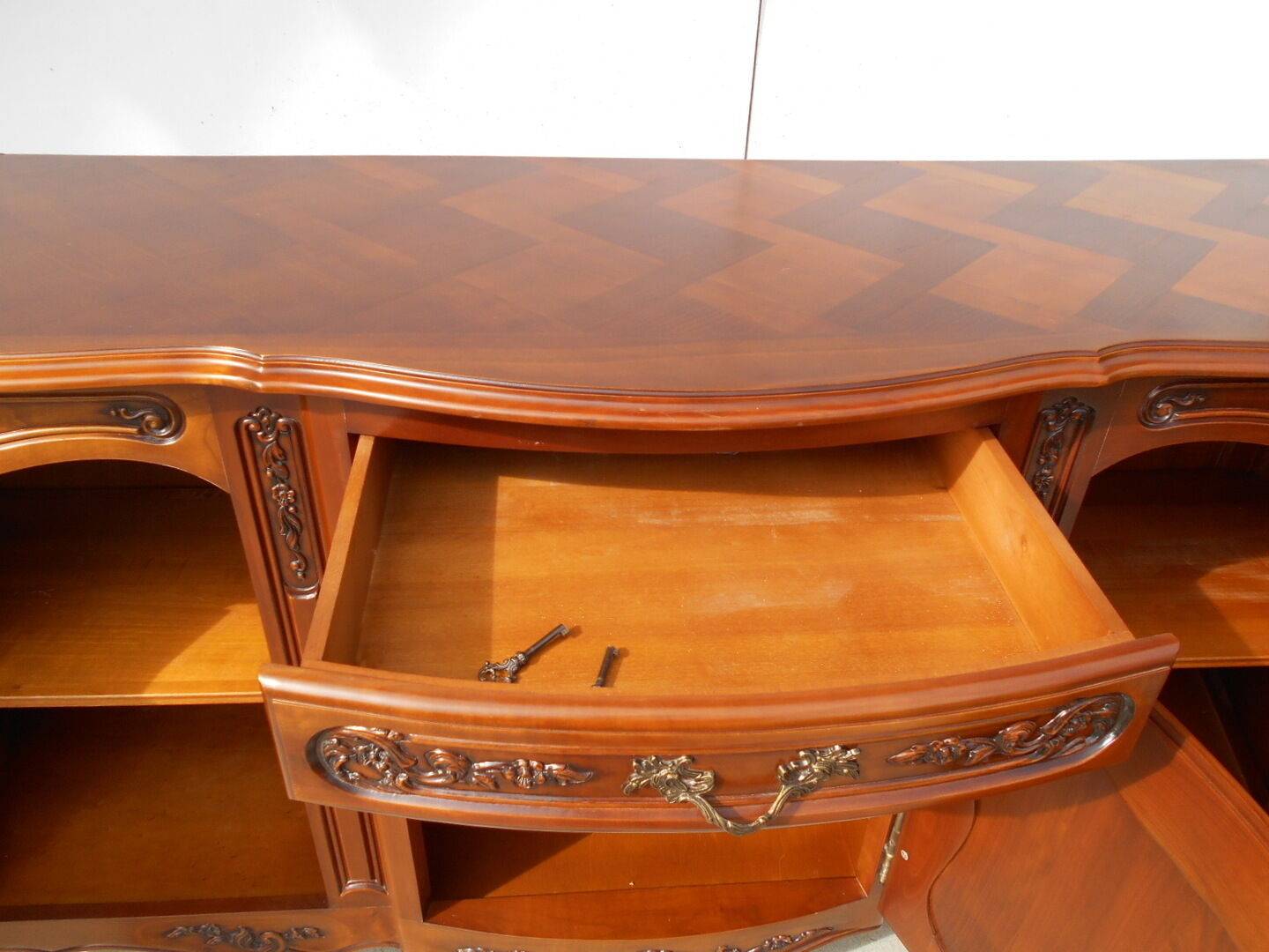 Enfilade in Provençal cherry tree, Louis XV style