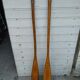 Paire de pagaies en bois