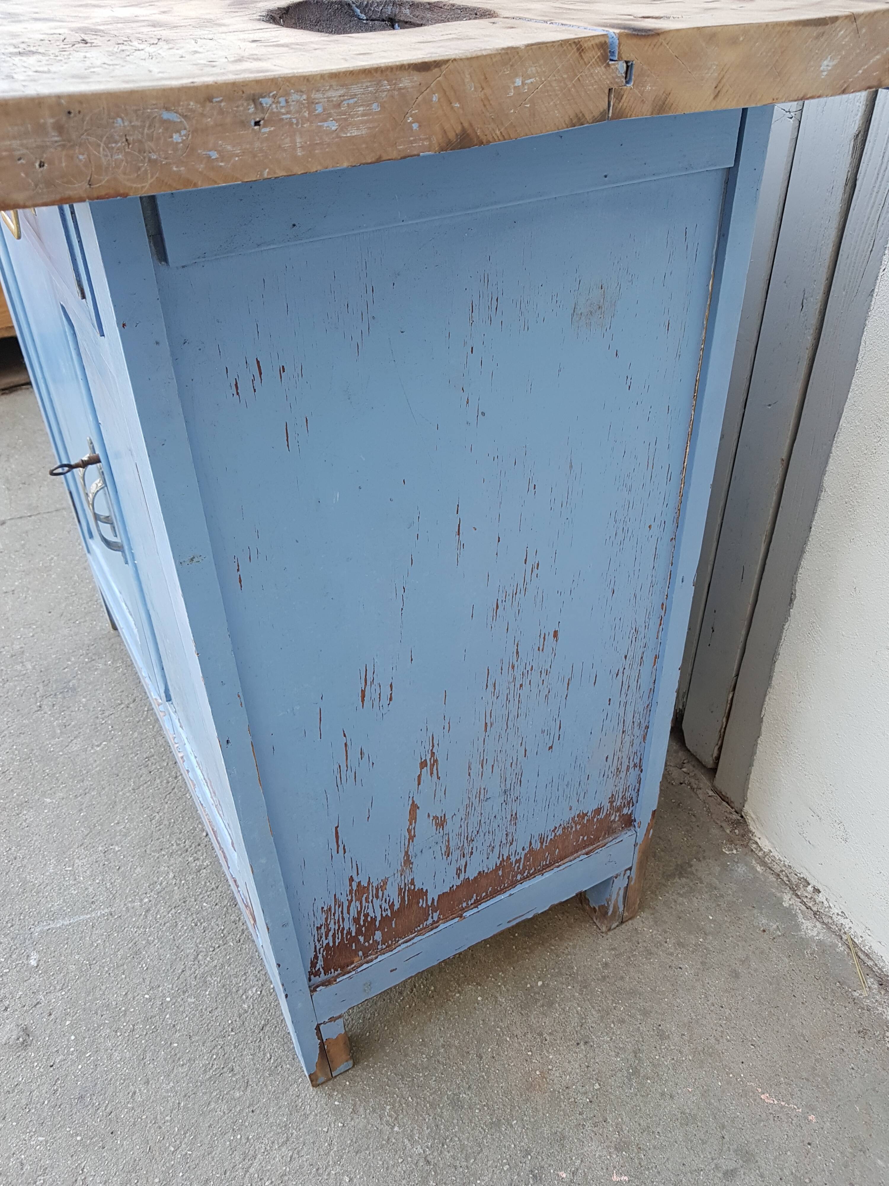 Former blue parisian buffet