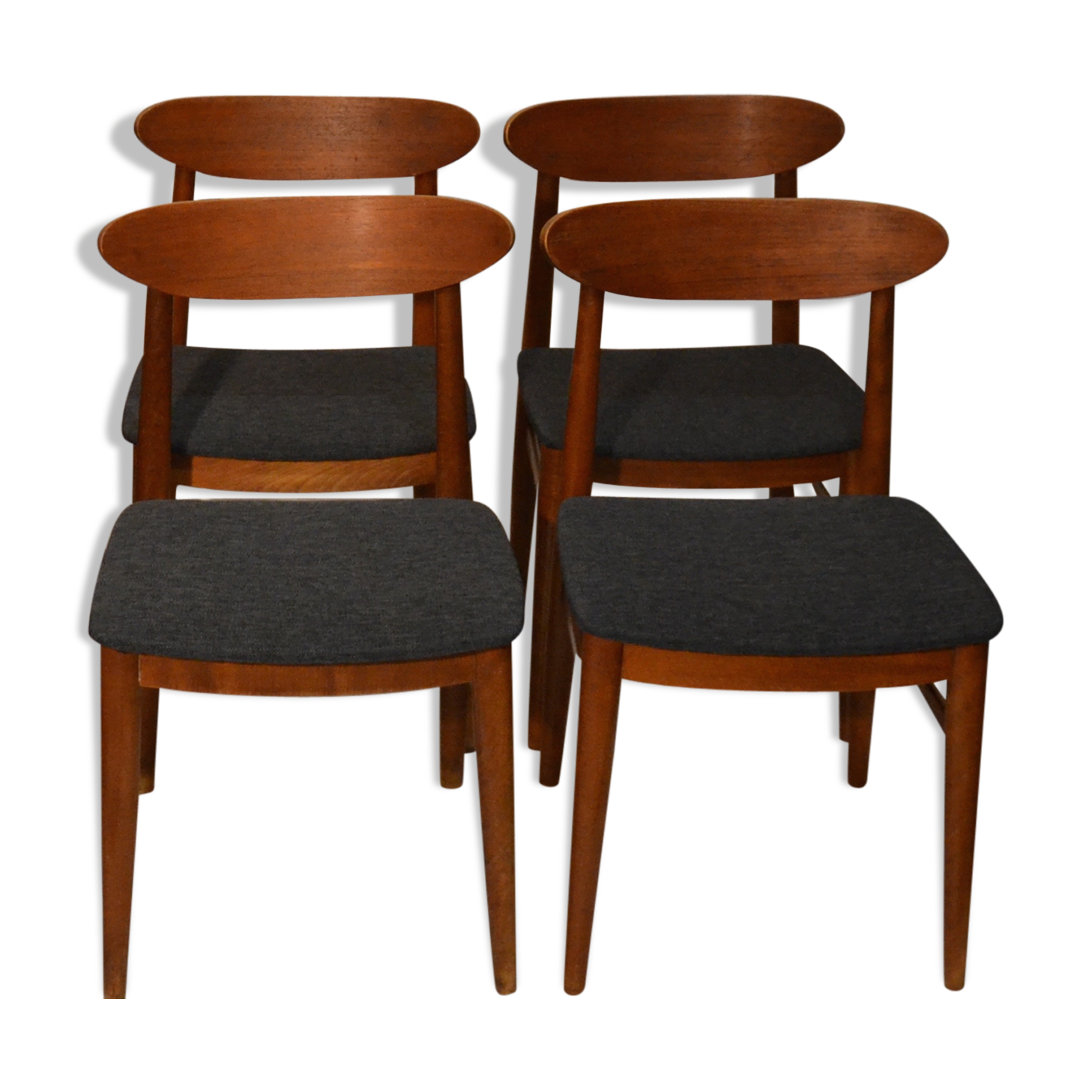 Set of 4 chairs Scandinavian retapissees