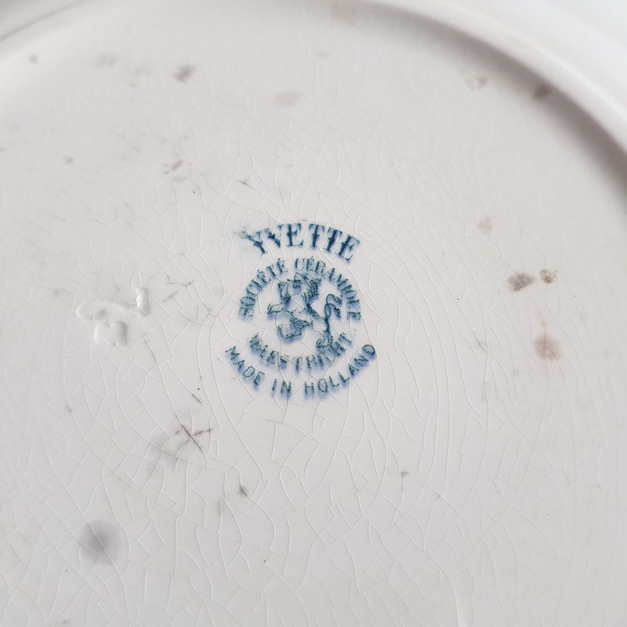 Ensemble 6 assiettes anciennes modèle Yvette société céramique Maestricht