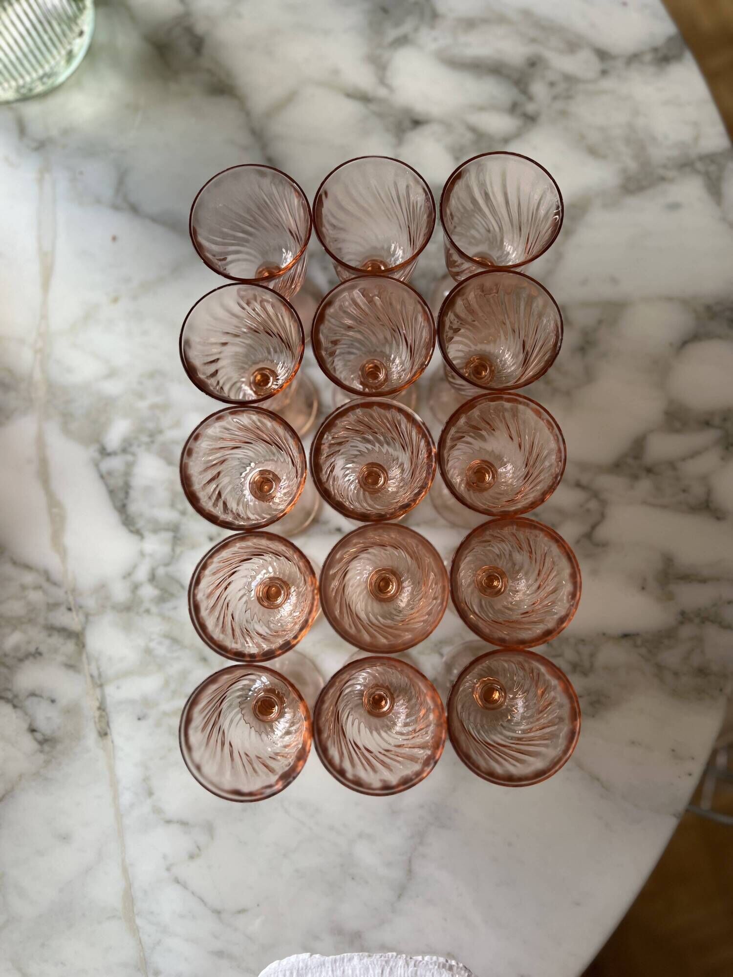 Set of 15 Arcoroc pink wine glasses