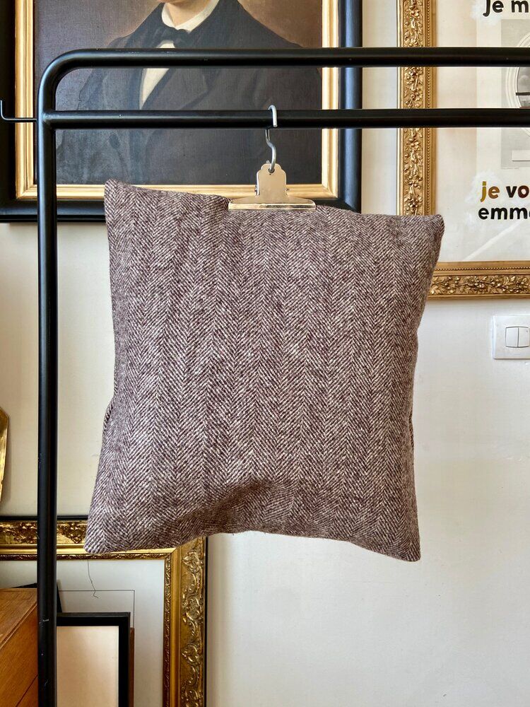 Chevron wool cushion ☐ 40 cm