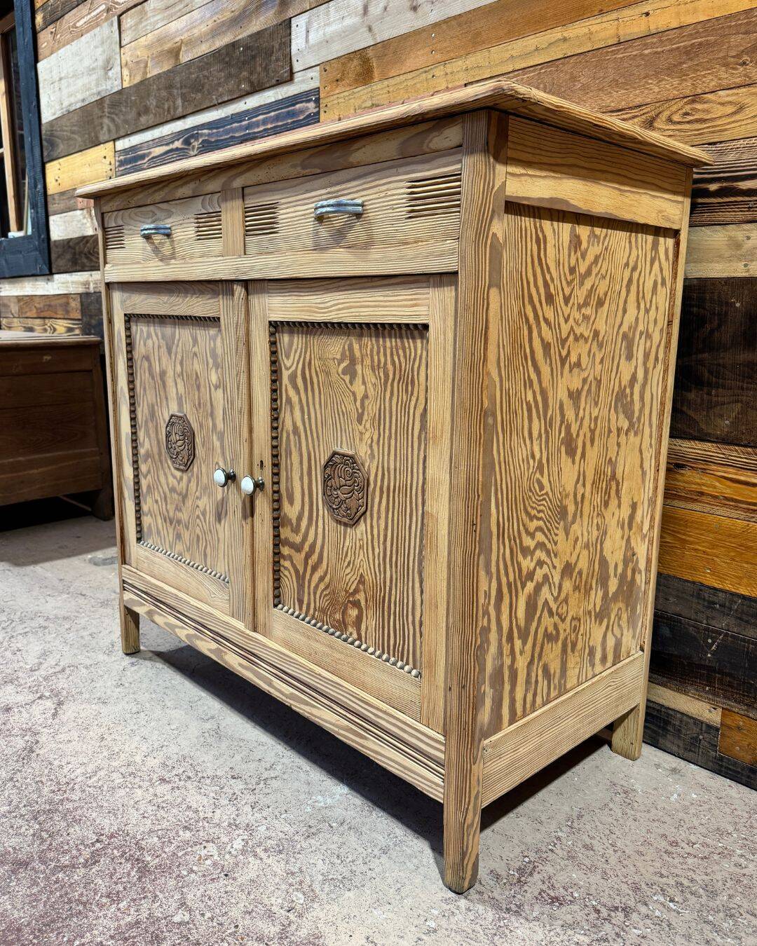 Small low buffet in pitch pine - 1940s - Sandblasted