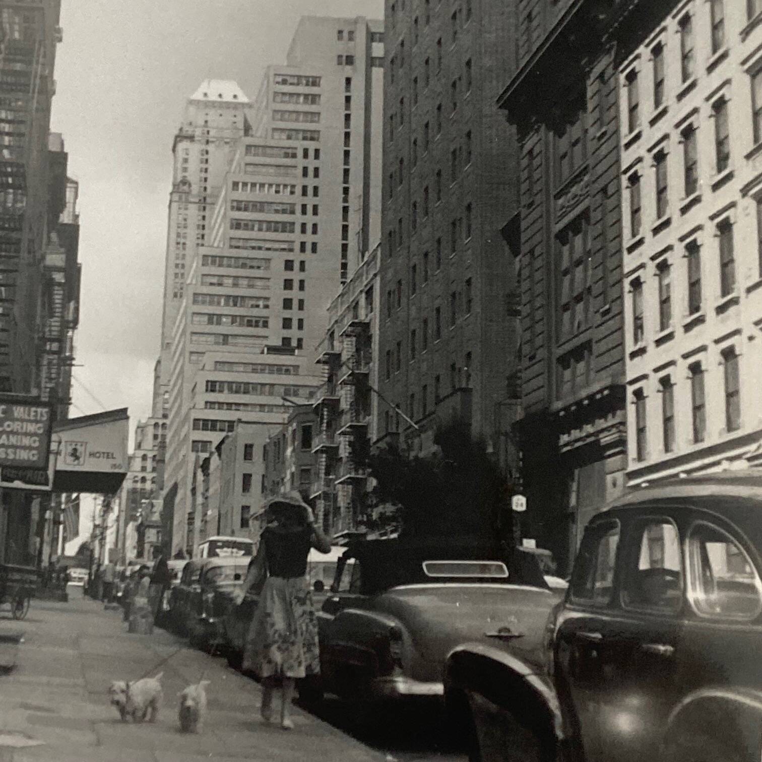 Vintage photo of New York 1950s format 6/6.