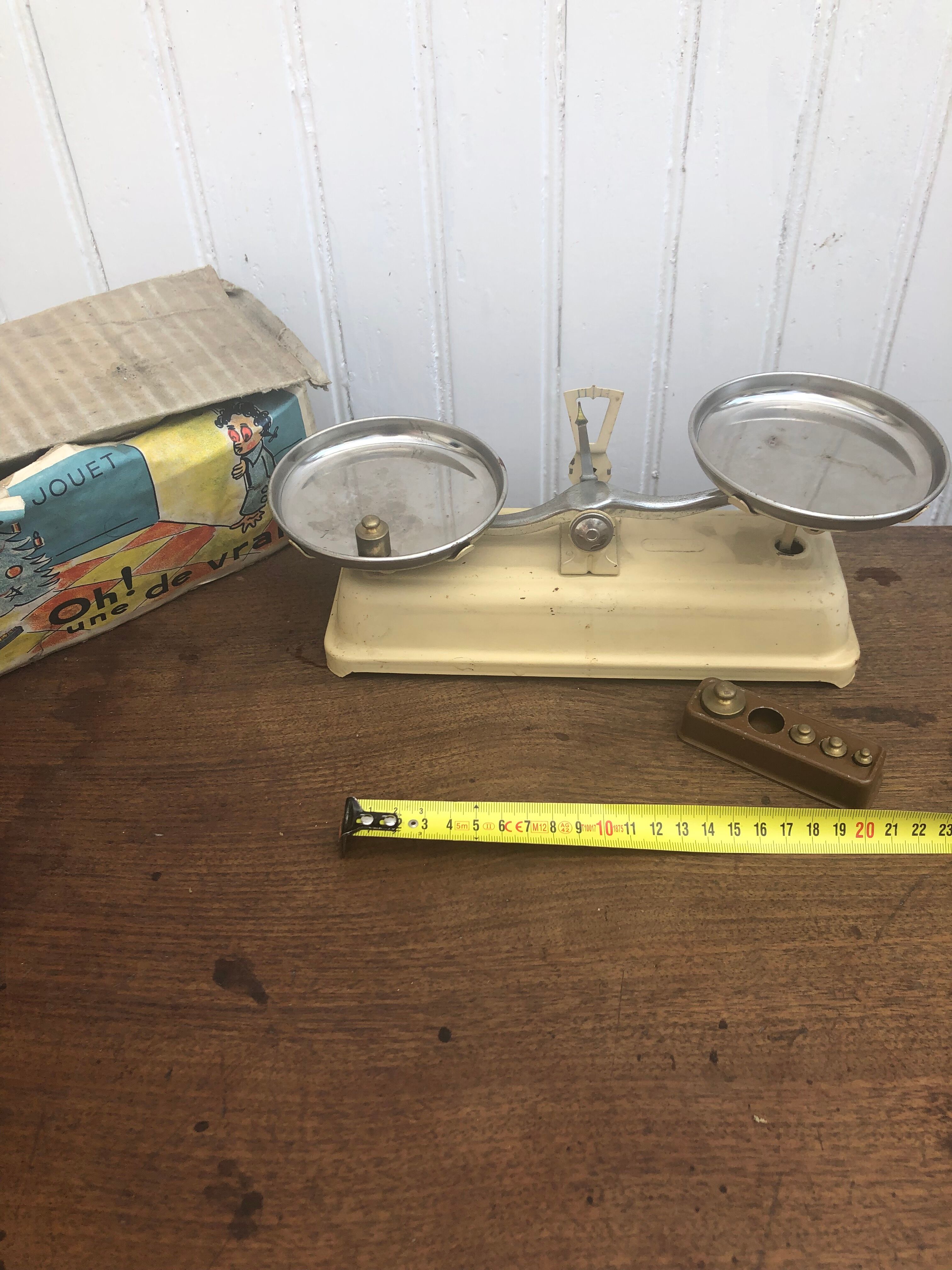 Old toy merchant scale
