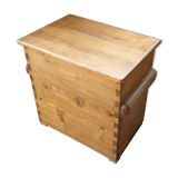 Old pine box