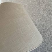 Lampe avec abat-jour naturel
