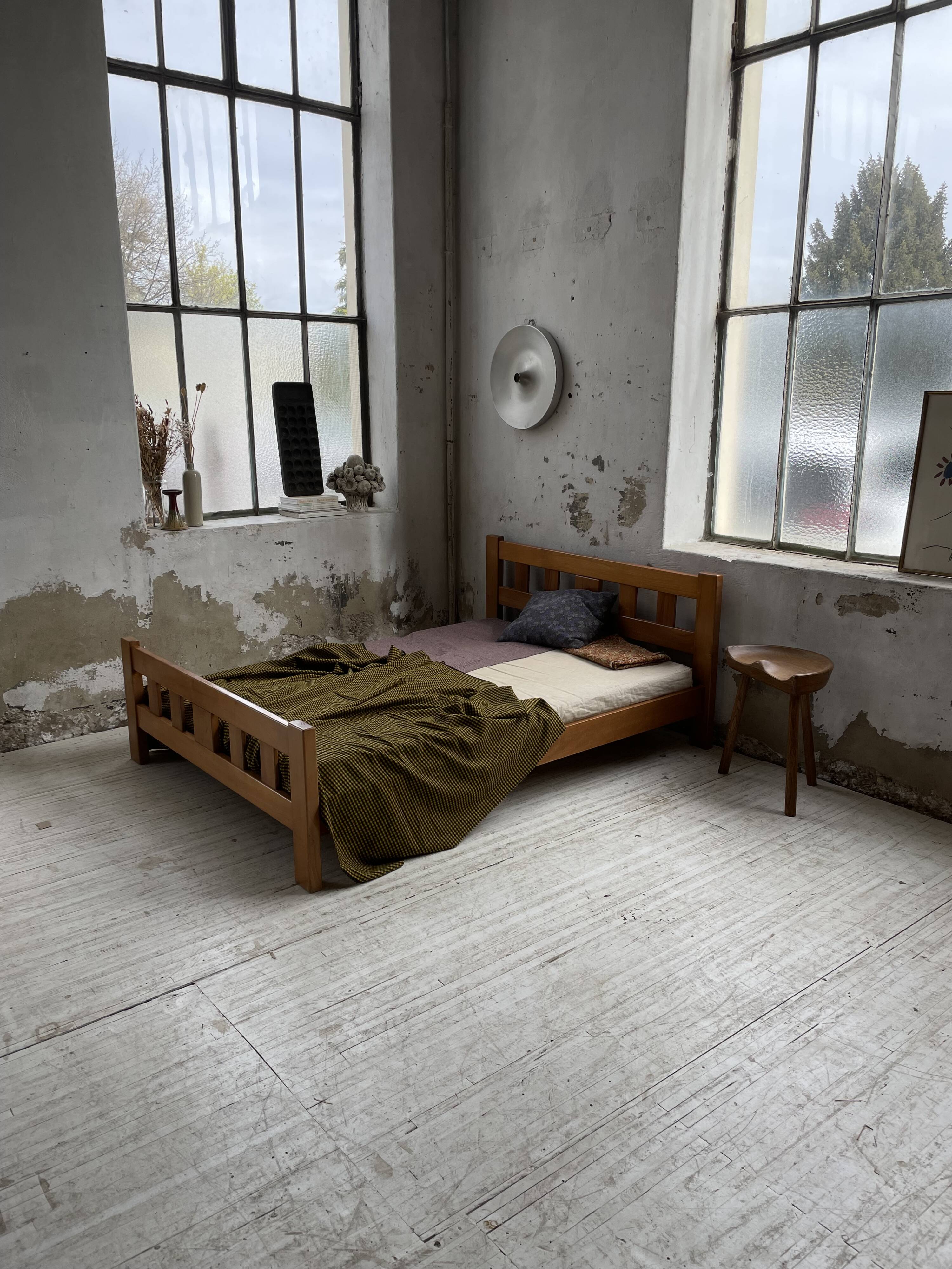 Maison Regain solid double bed 140 cm