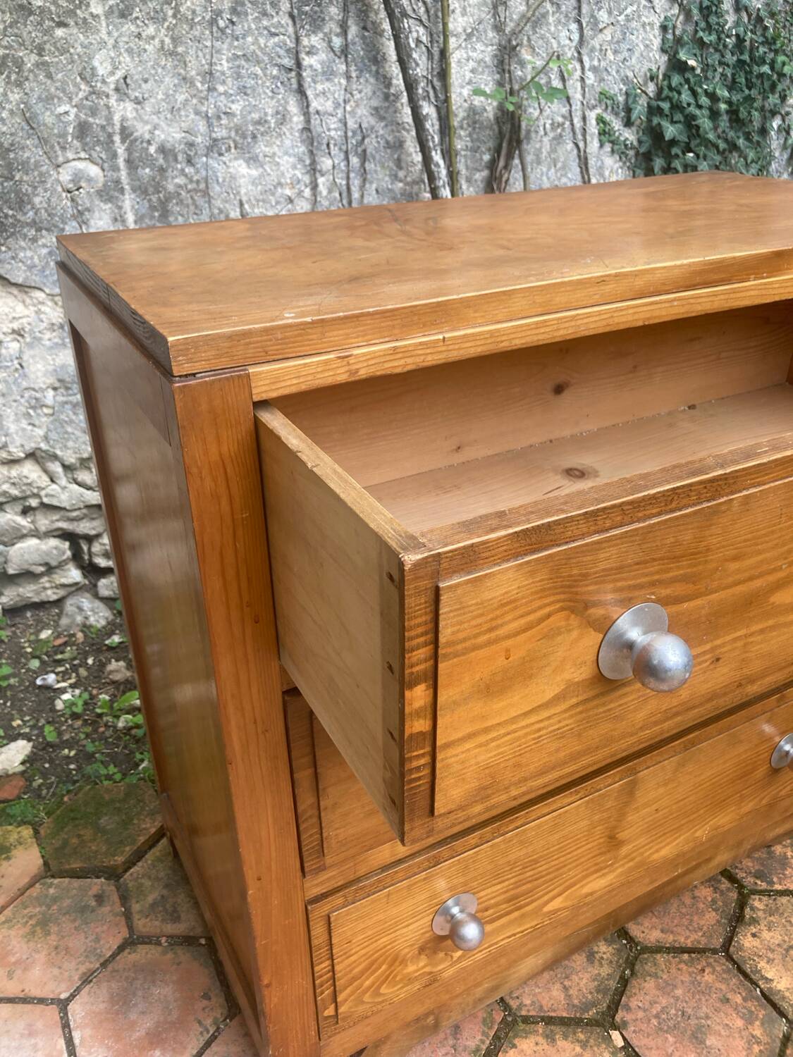 Vintage pine chest of drawers