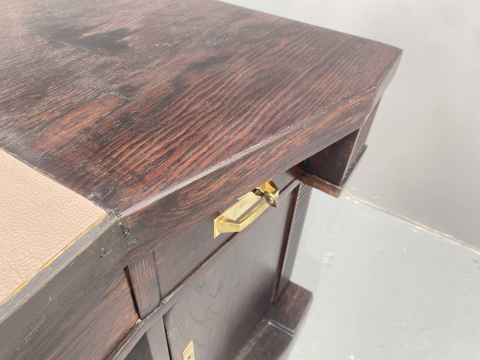 Bureau en chêne de style Sécession viennoise du début du XXe siècle