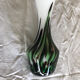 Vase vert et boanc en opaline de Florence annee 70