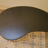 Table basse tripode années 50/60 forme rein Skai noir