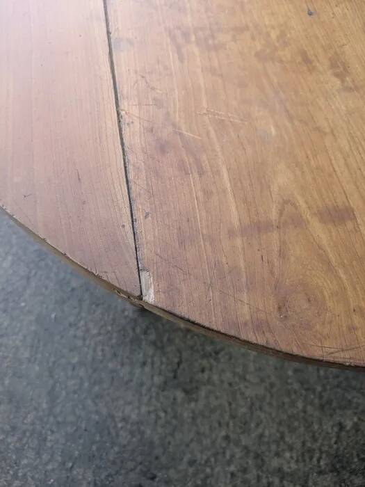 Oval table