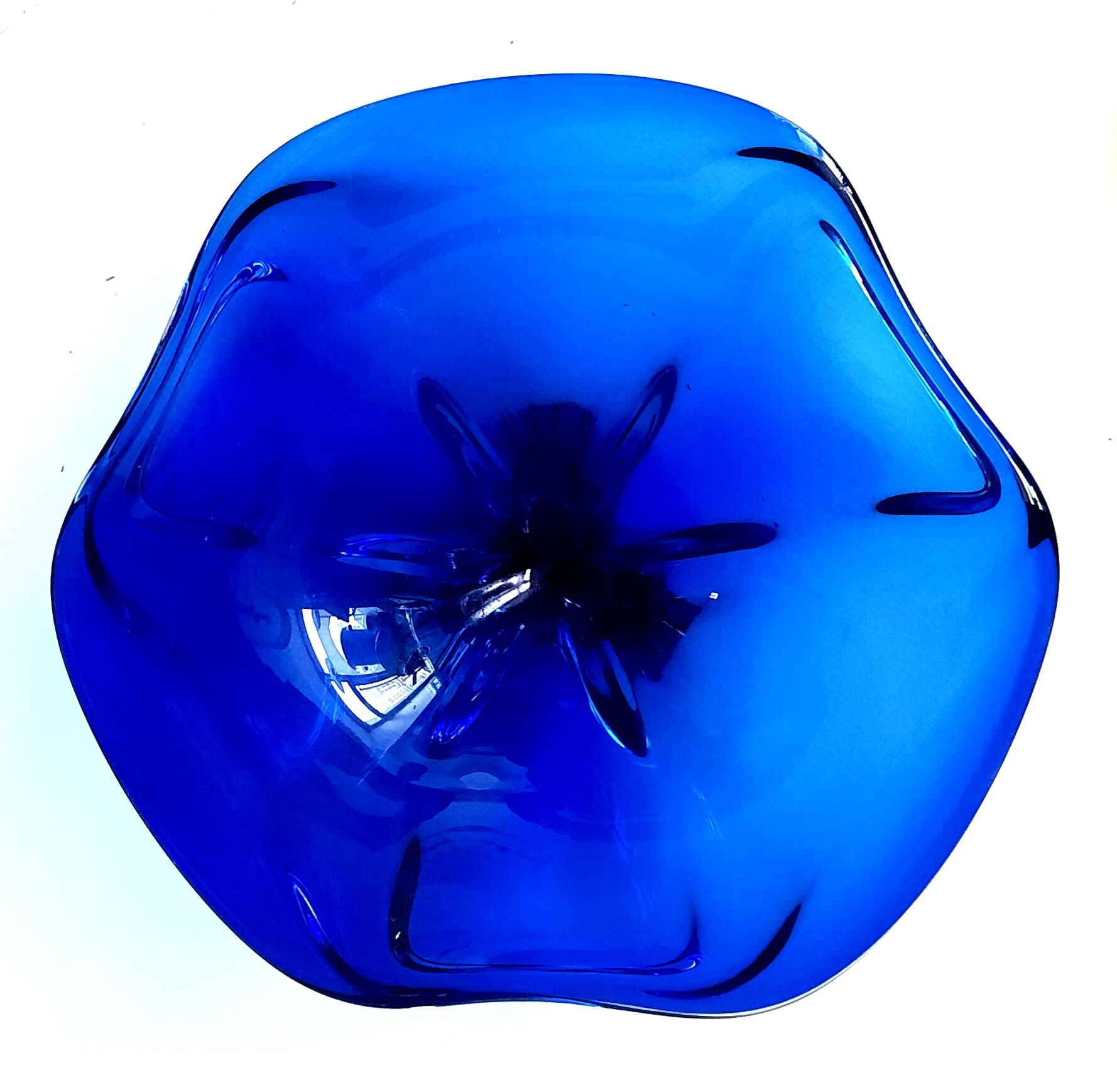 Organic-shaped intense blue Murano glass trinket bowl circa 1970