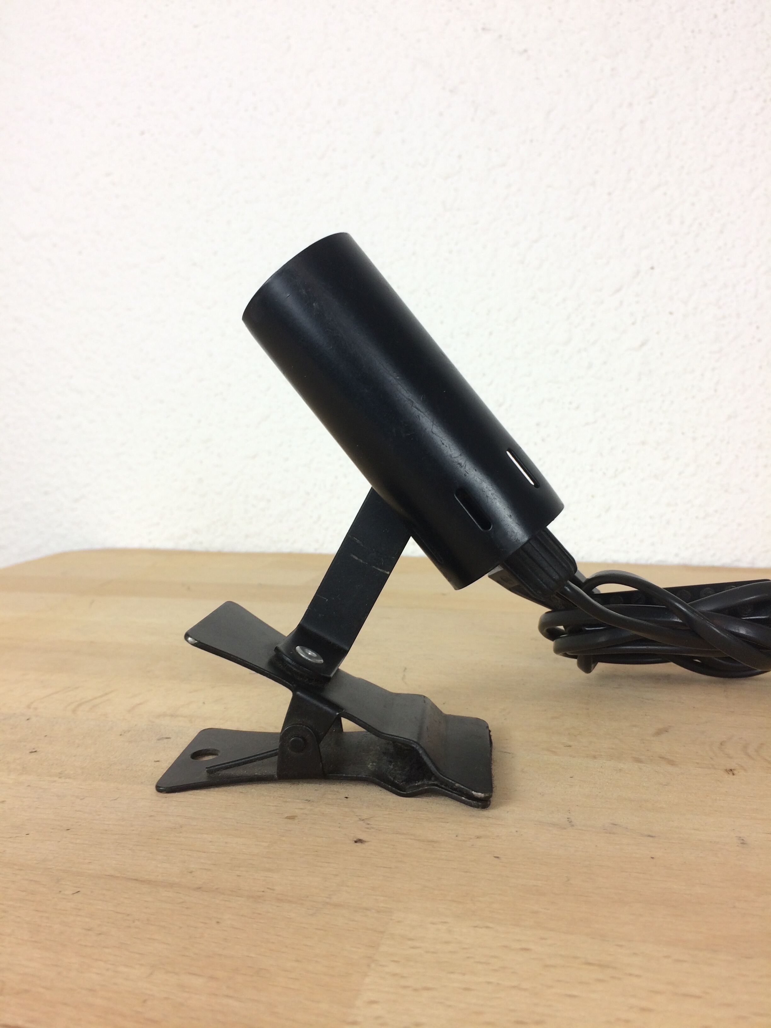 Osram spot apply with black metal clamp