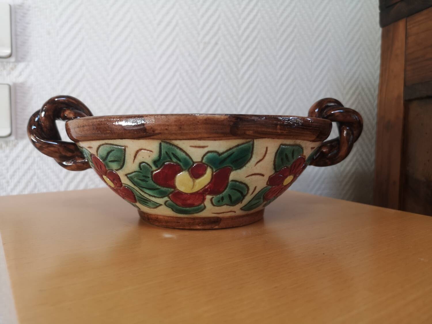 Antique engraved and enamelled ceramic cup