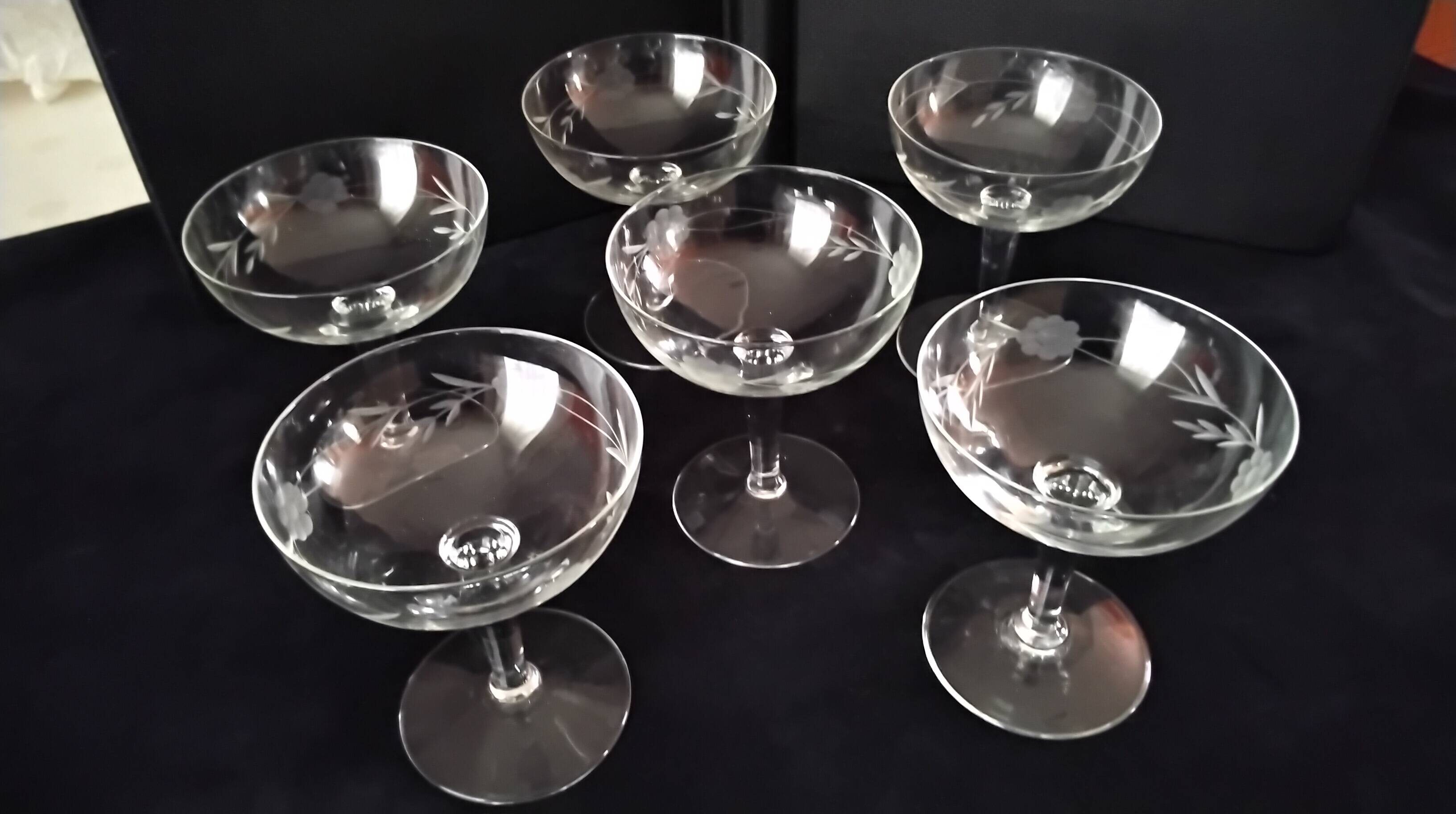 6 vintage champagne coupes in frosted glass.