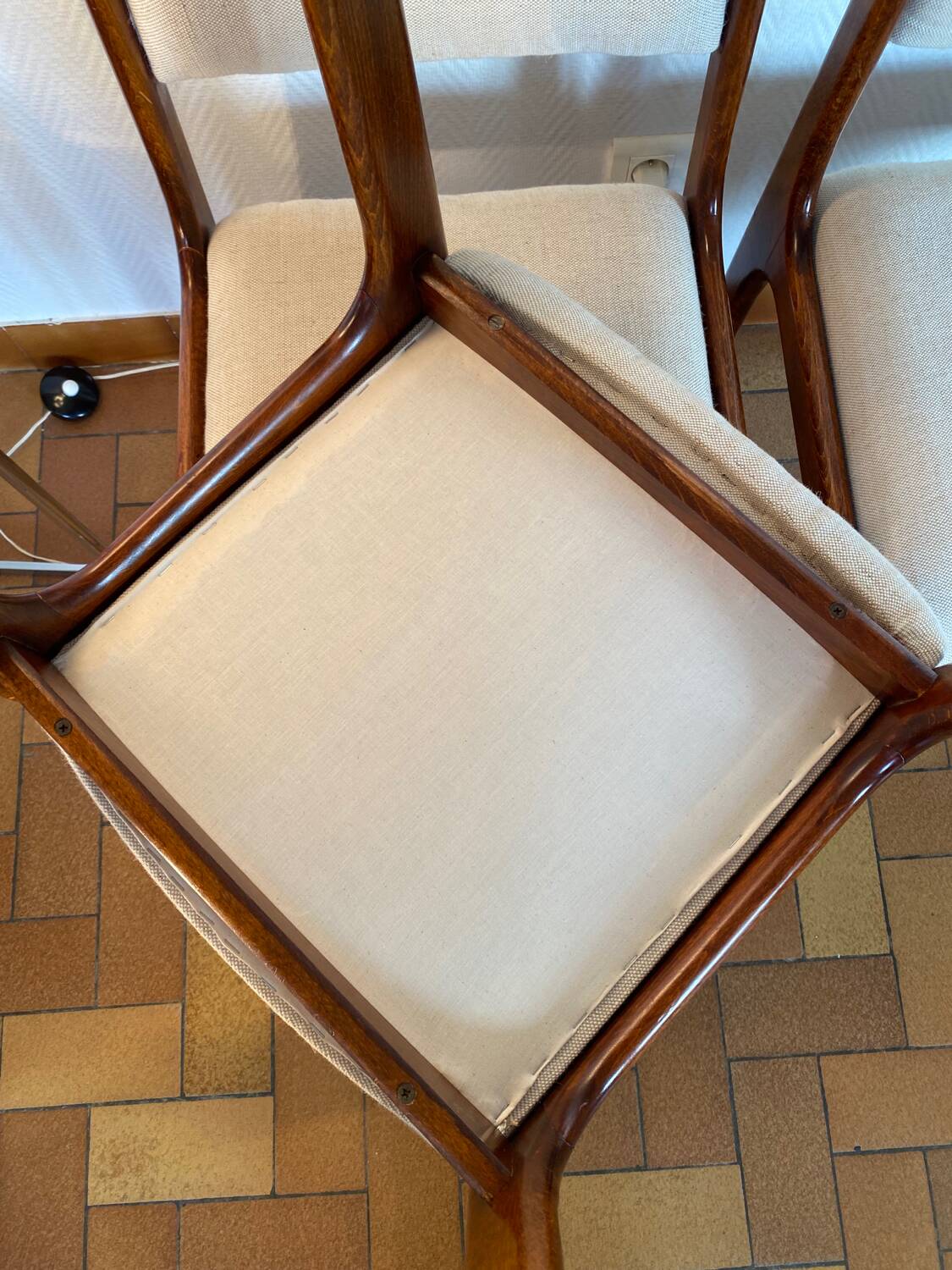 Suite de 4 chaises de style scandinave