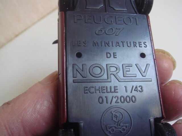 Norev press 1/43 - peugeot 607 red