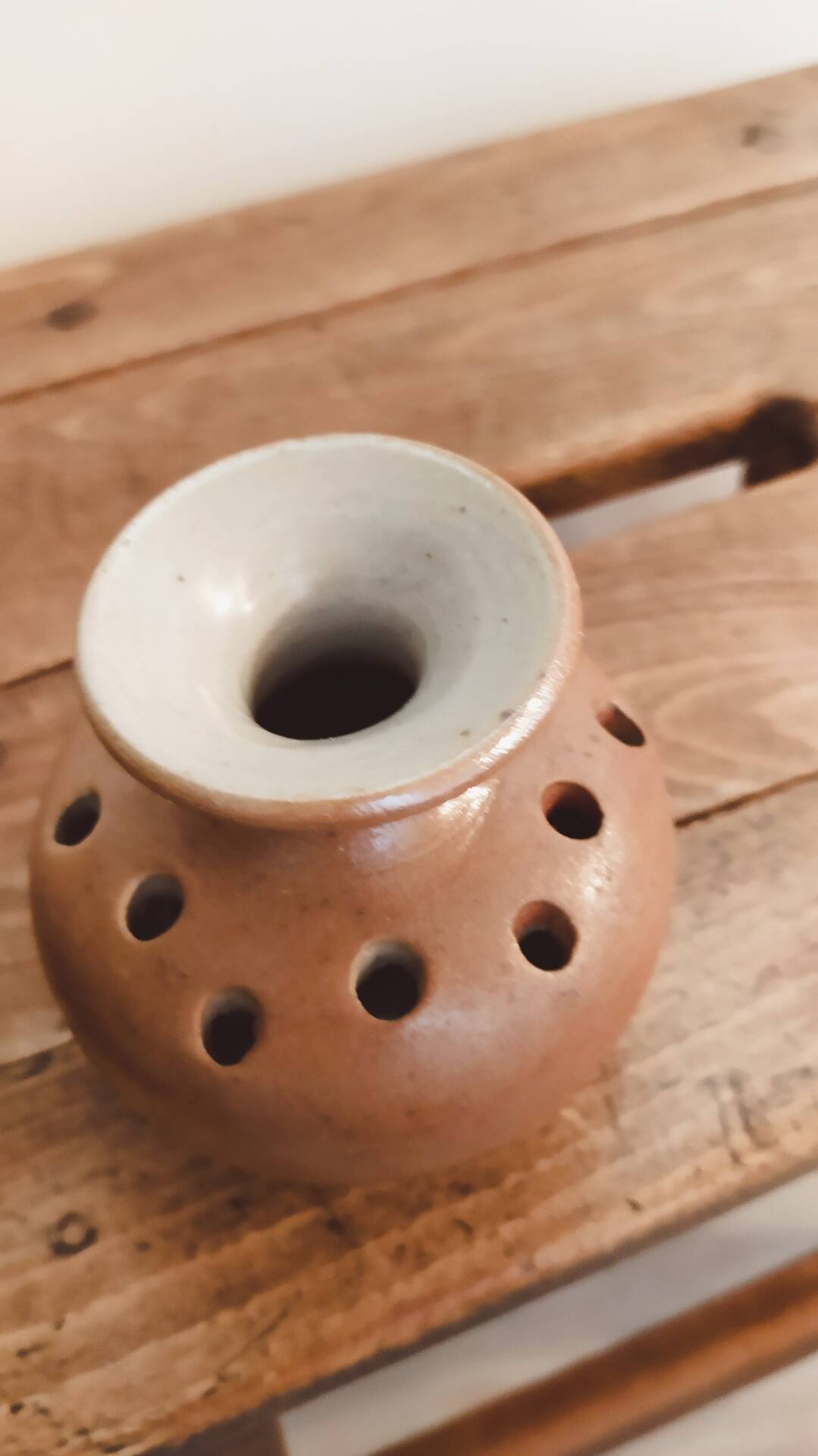 Stoneware flower vase
