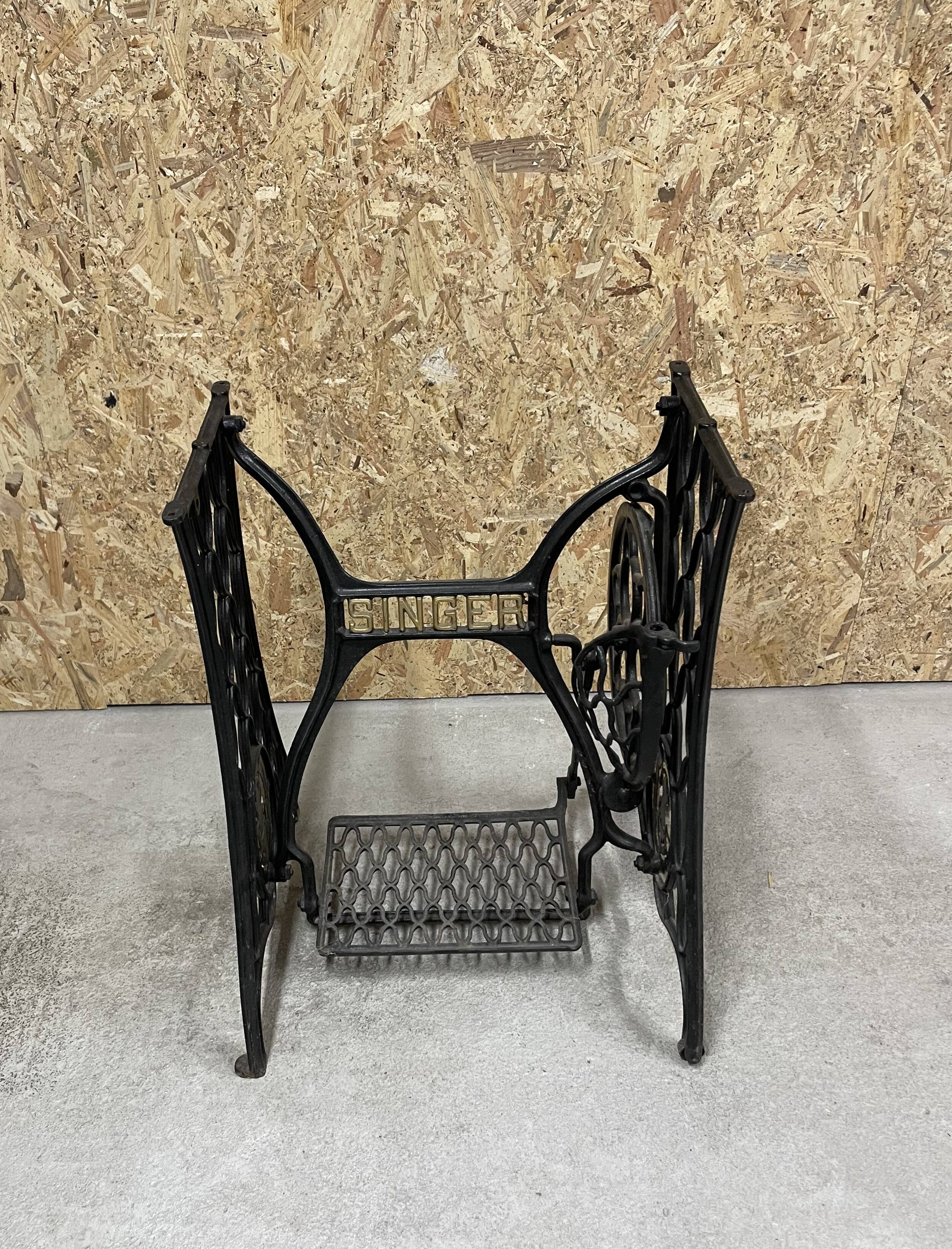 SINGER table legs
