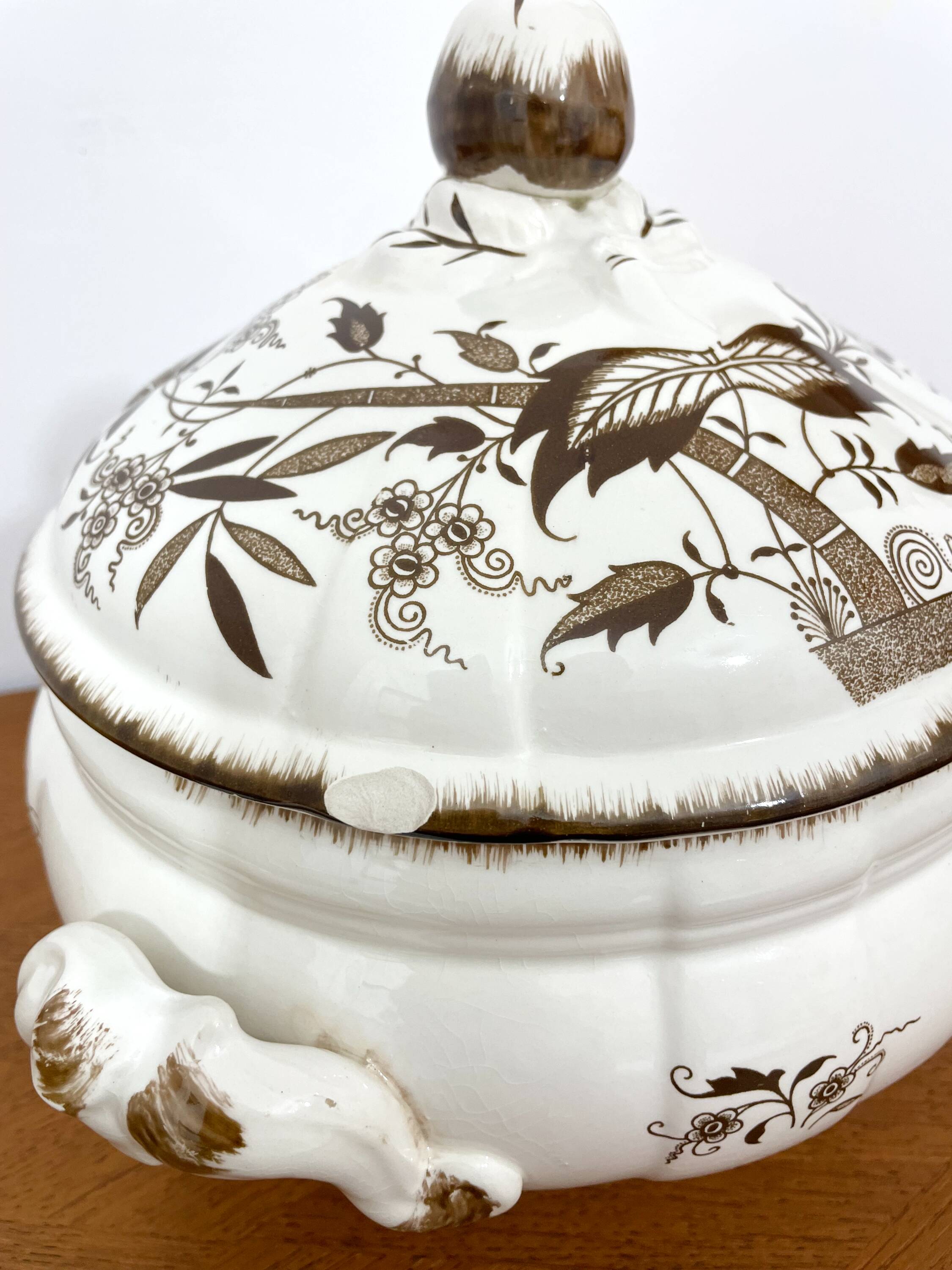 Soup tureen / Vegetable dish in earthenware - Sarreguemines - 1940s/50s