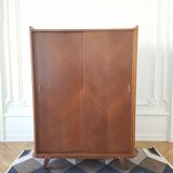 Compas foot cabinet