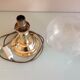 Lampe de chevet en laiton et globe en verre bullé vintage années 60-70