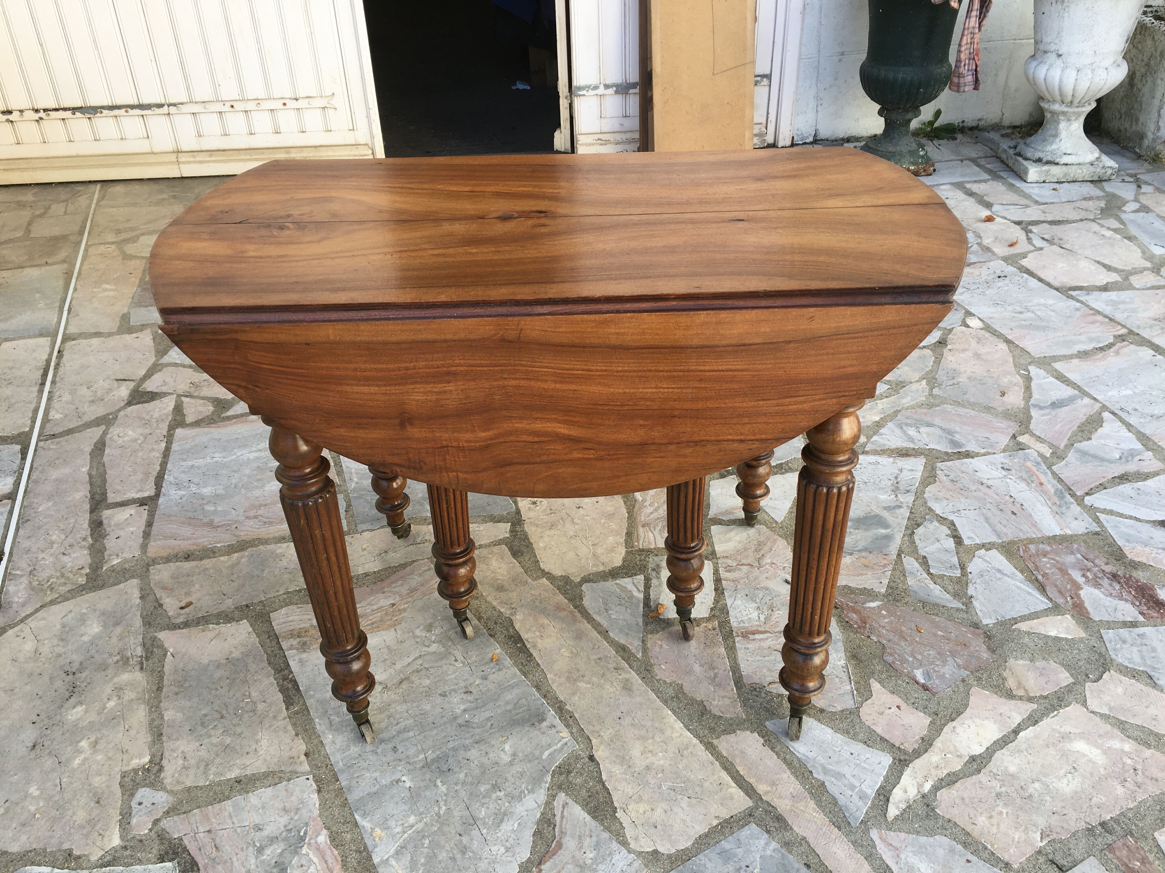 Round table 6 feet 3 solid walnut extensions