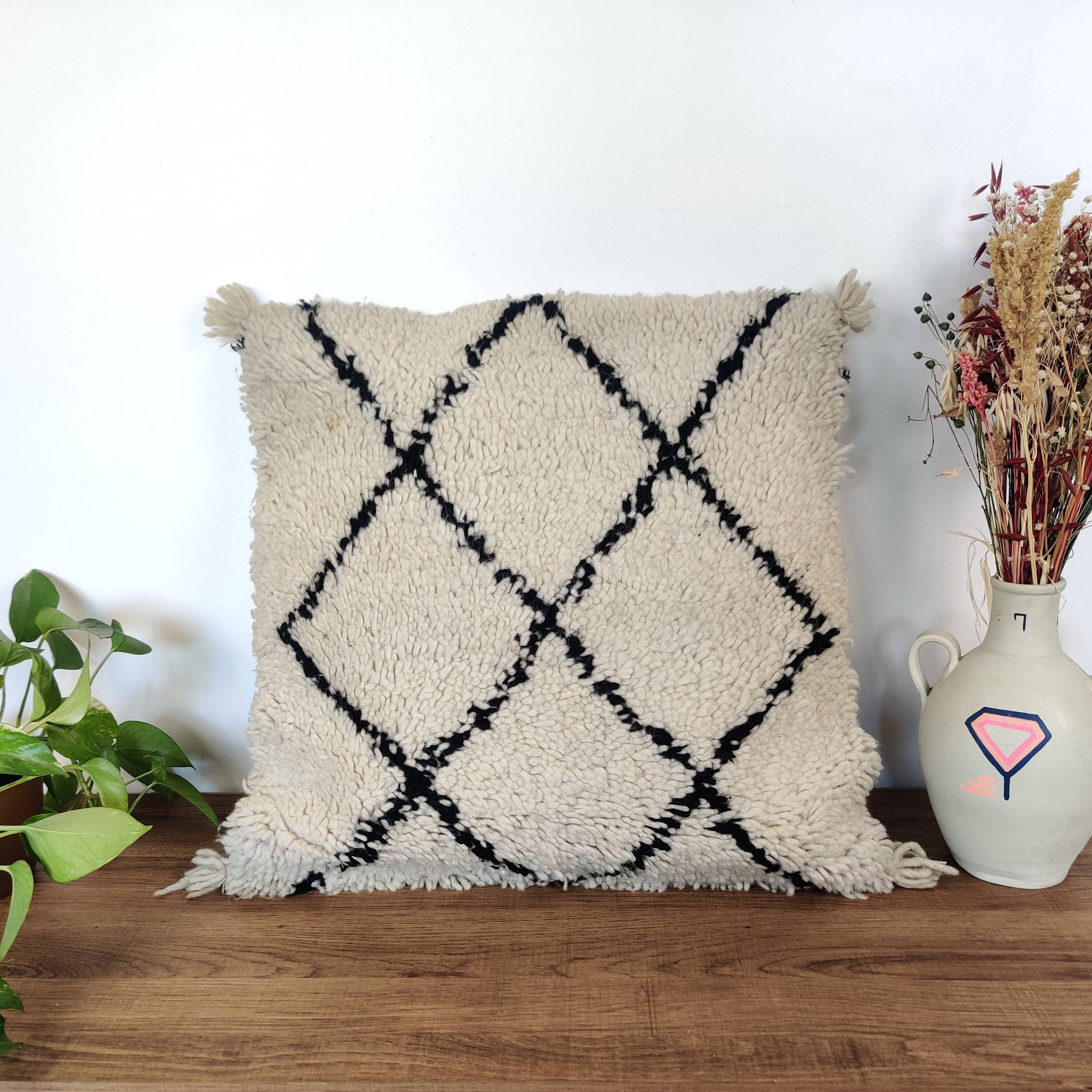Berber Béni Ouarain diamond cushion