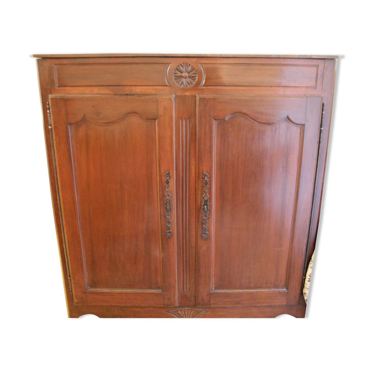 Buffet rustique en bois ancien vintage